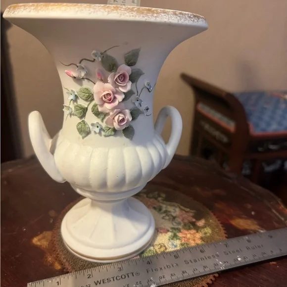 vintage Lefton China handled vase, model #1776, - Picture 7 of 10